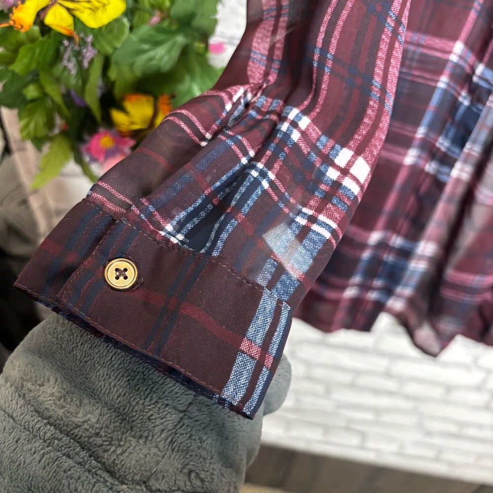 *🌼3/$30🌼Charlotte Russe Plaid Sheer Button Down Top Size Small - Picture 7 of 16